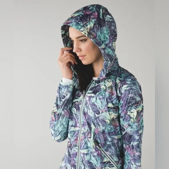 Rare Lululemon Miss Misty Jacket II in Iridescent sz 4 - Picture 9 of 9